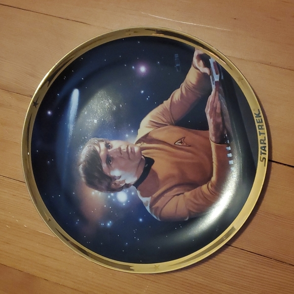 Hamilton Collection 25th Anniversary Star Trek Chekhov commemorative plate - Picture 1 of 4
